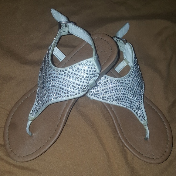 Girls sandals ๐ - Picture 1 of 2